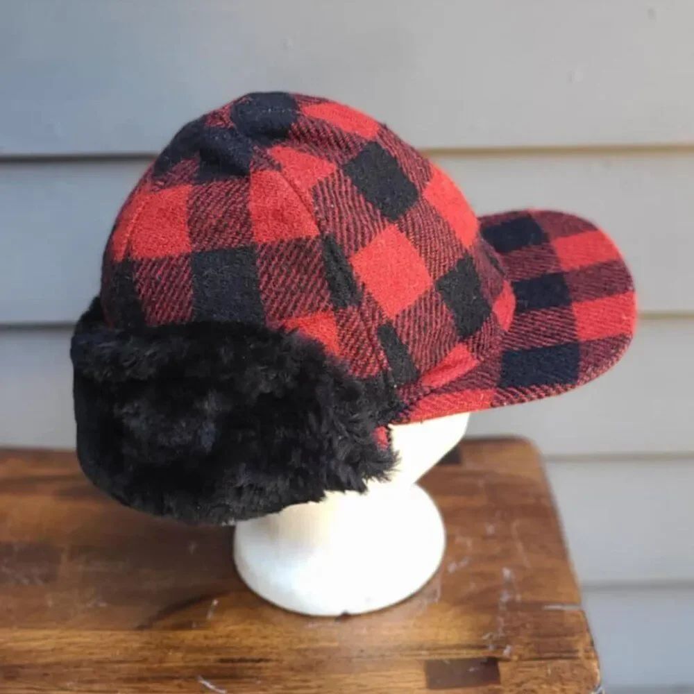 UGG Black shearling Red Black Buffalo Plaid Lumberjack Hat size L/XL